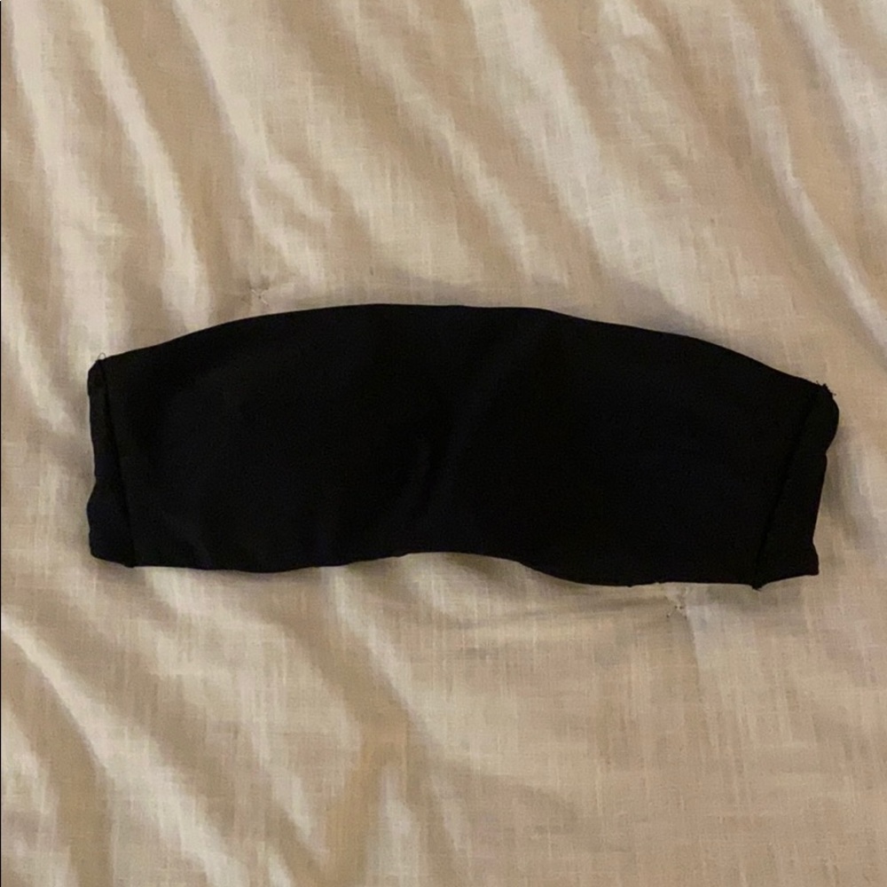 Black bandeau top.